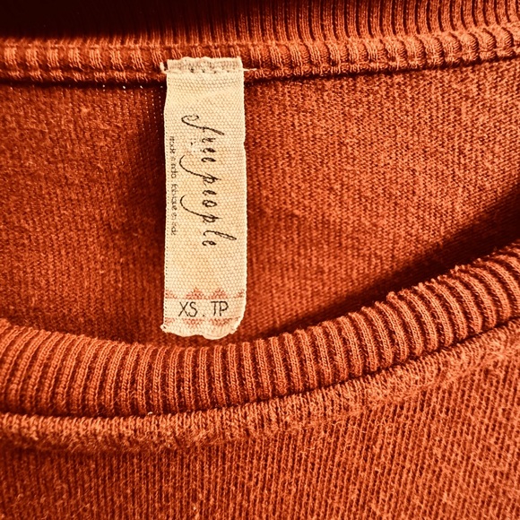 Free People Long Sleeve Cut Out Back Top - Picture 2 of 6